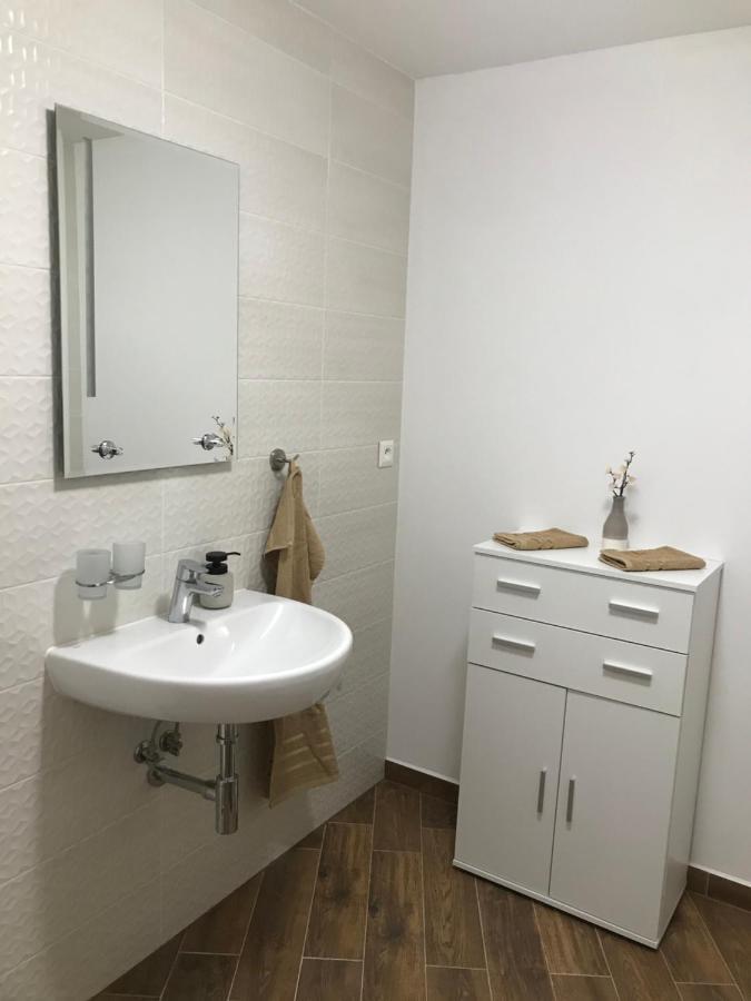 Maja Apartmán č 4 Besenova Exterior foto